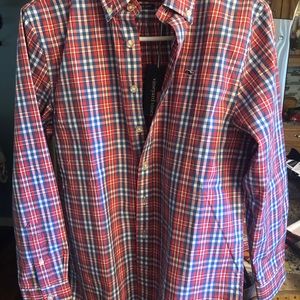 Never worn boys vineyard vine